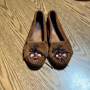 Minnetonka moccasins suede with rubber bottoms size 7